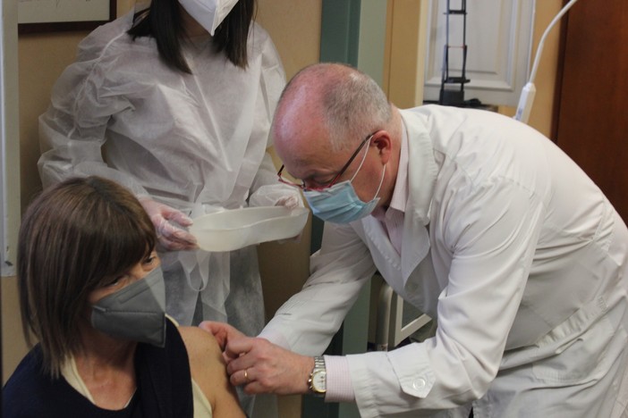 Covid, oggi in Piemonte 27.619 vaccinati, compresi 6.835 sessantenni