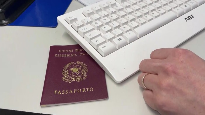 Il servizio passaporti targato Poste Italiane Il servizio passaporti targato Poste Italiane