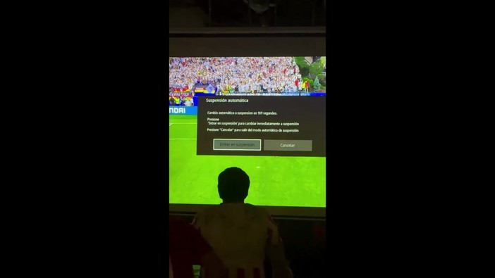 Paraguay vola agli ottavi, ma il rigore decisivo non si vede in tv