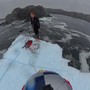 La prima donna a tuffarsi da un iceberg, il video dell'impresa della canadese Molly Carlson La prima donna a tuffarsi da un iceberg, il video dell'impresa della canadese Molly Carlson