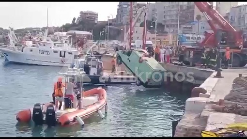 Termoli, furgone finisce in mare e muore il conducente Termoli, furgone finisce in mare e muore il conducente