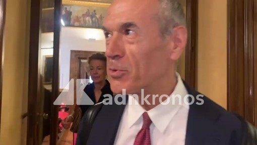 Milano, Cottarelli: "Io candidato? Nessuno mi ha fatto proposta ufficiale, al momento non ci penso" Milano, Cottarelli: "Io candidato? Nessuno mi ha fatto proposta ufficiale, al momento non ci penso"