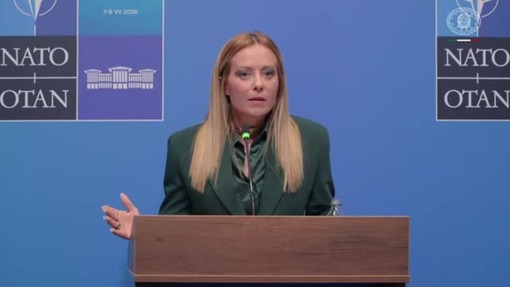 Meloni su Trump: "Non mi pento di nulla e non cambio idea sulla strategia"