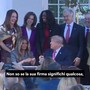 Trump invita Melania a firmare un ordine esecutivo, ma la frase diventa un boomerang sul web Trump invita Melania a firmare un ordine esecutivo, ma la frase diventa un boomerang sul web