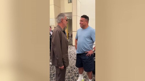 Mondiali 2026, Ronaldo a Bocelli: "Sono geloso di te e Sinner" Mondiali 2026, Ronaldo a Bocelli: "Sono geloso di te e Sinner"