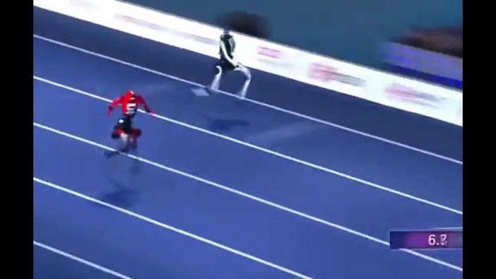 Il robot è più veloce di Bolt, nuovo 'record' sui 100 metri Il robot è più veloce di Bolt, nuovo 'record' sui 100 metri