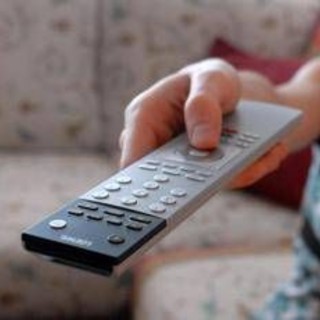 Ascolti tv, 22 gennaio: 'Don Matteo' su Rai1 vince prime time e 'Striscia' torna al 18.6% Ascolti tv, 22 gennaio: 'Don Matteo' su Rai1 vince prime time e 'Striscia' torna al 18.6%