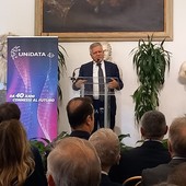 Unidata festeggia 40 anni, completato il cavo sottomarino Unitirreno