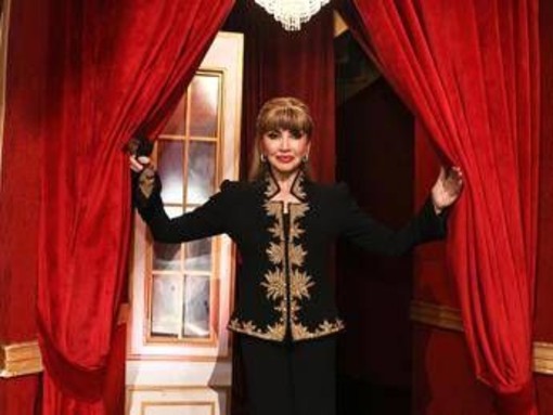 Ballando, l'omaggio speciale alle gemelle Kessler e le parole per Ornella Vanoni