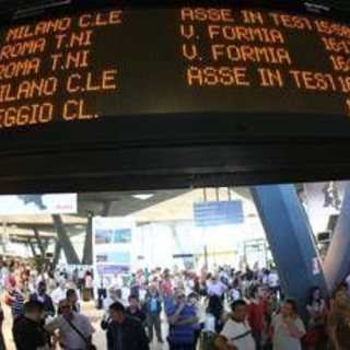 Disagi sull'Alta Velocità oggi, treni in ritardo fino a un'ora per inconveniente tecnico: cosa sappiamo