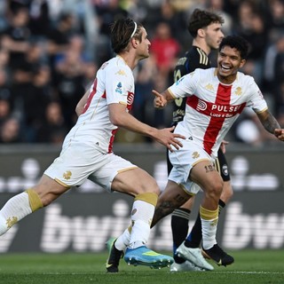 Il Genoa vince in rimonta 2-1 a Pisa e vede la salvezza