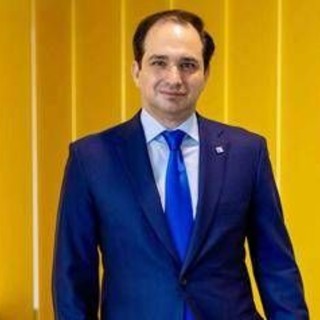 Fiorentina, Giuseppe Commisso nuovo presidente: "Porterò avanti l'eredità di mio padre Rocco" Fiorentina, Giuseppe Commisso nuovo presidente: "Porterò avanti l'eredità di mio padre Rocco"