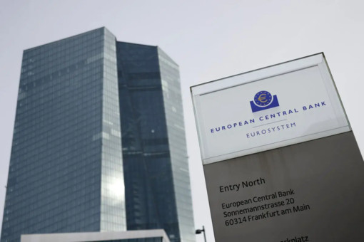 Bce, i tassi restano invariati Bce, i tassi restano invariati