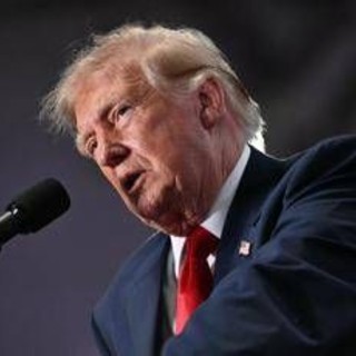 Ucraina, Trump apre a super vertice con Putin e Xi: "E' ora che qualcuno negozi al posto di Zelensky"