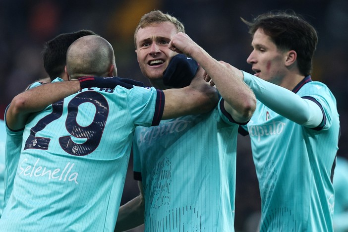 Borrelli show non basta, a Cagliari il Genoa agguanta il 3-3 finale Borrelli show non basta, a Cagliari il Genoa agguanta il 3-3 finale