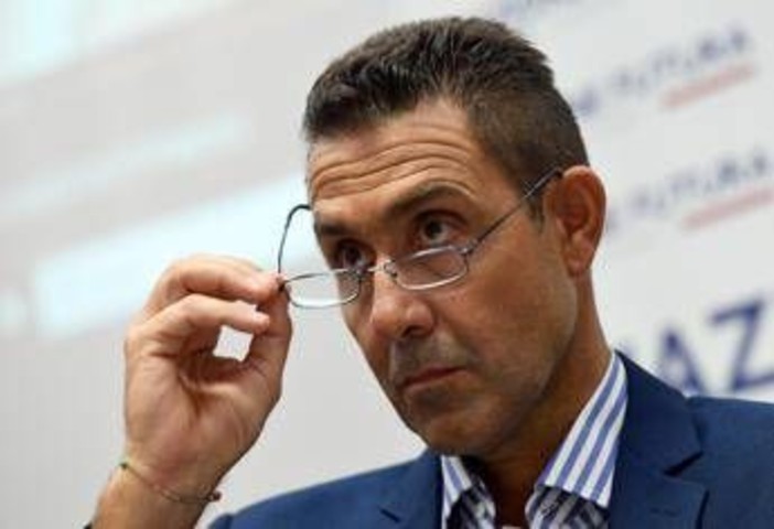Vannacci: &quot;Zelensky non ha scelta, sì a Trump e basta mandare i suoi al massacro&quot;