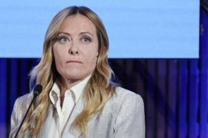 Meloni da Spalato: "Pronti a intervenire su accise. Legge elettorale? Serena, come sempre" Meloni da Spalato: "Pronti a intervenire su accise. Legge elettorale? Serena, come sempre"