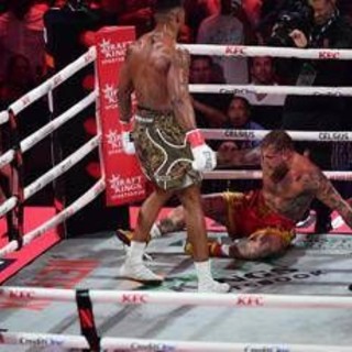 Jake Paul, stavolta lo show finisce male: Joshua domina e vince per k.o.