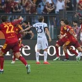 Roma-Inter, convalidato il secondo gol di Koné tra le polemiche: cos'è successo all'Olimpico Roma-Inter, convalidato il secondo gol di Koné tra le polemiche: cos'è successo all'Olimpico