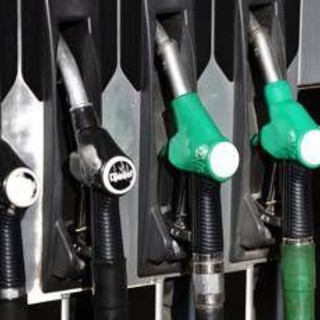 Caro Carburanti, 10 consigli per risparmiare al distributore di benzina
