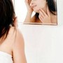 Sos 'acne shaming', 2 persone su 5 bullizzate per l'aspetto della pelle