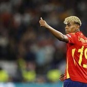 Dalle gite in barca al... rastrello: Yamal, vacanze italiane per il fenomeno del Barcellona