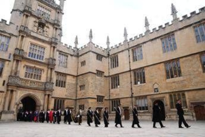 Università, Oxoford è la migliore d'Europa. Tra le italiane in testa il Politecnico di Milano al 45° posto