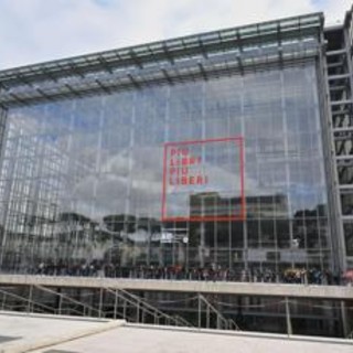Più libri più liberi, al via la fiera a Roma tra polemiche e file agli stand Più libri più liberi, al via la fiera a Roma tra polemiche e file agli stand