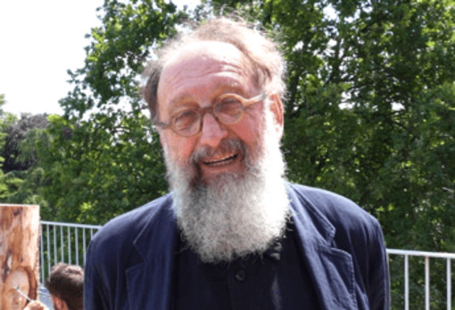 De Lucchi: "Materiale stupendo e poliedrico" De Lucchi: "Materiale stupendo e poliedrico"