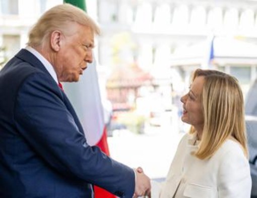 Trump ancora contro Meloni, premier in Cdm: "Tensioni non danneggino rapporti con Washington" Trump ancora contro Meloni, premier in Cdm: "Tensioni non danneggino rapporti con Washington"