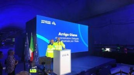 Autostrade, terminato scavo galleria San Donato: avanti con ampliamento dell'A1 tra Firenze Sud e Incisa Autostrade, terminato scavo galleria San Donato: avanti con ampliamento dell'A1 tra Firenze Sud e Incisa