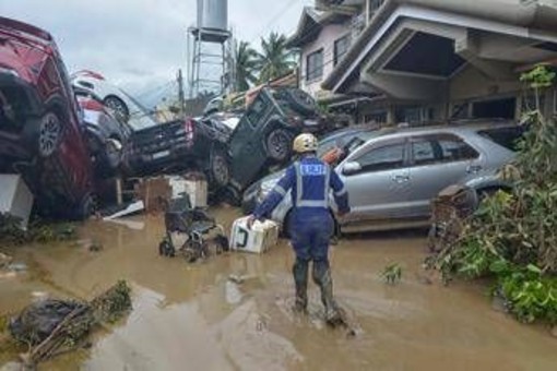 Tifone Kalmaegi, almeno 188 morti nelle Filippine: distruzione e dispersi anche in Vietnam Tifone Kalmaegi, almeno 188 morti nelle Filippine: distruzione e dispersi anche in Vietnam