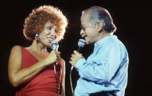 Vanoni, un matrimonio (breve) e amori tormentati: la vita sentimentale di Ornella Vanoni, un matrimonio (breve) e amori tormentati: la vita sentimentale di Ornella