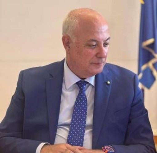 Ferrovie, Klaus Algieri (Cam. Commercio Cosenza): "Treno per unire Nord e Sud nel segno dei territori" Ferrovie, Klaus Algieri (Cam. Commercio Cosenza): "Treno per unire Nord e Sud nel segno dei territori"