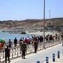 Ceuta, ancora 2500 migranti in città. Marocco: "Avevamo avvertito Spagna". Madrid: "Falso" Ceuta, ancora 2500 migranti in città. Marocco: "Avevamo avvertito Spagna". Madrid: "Falso"