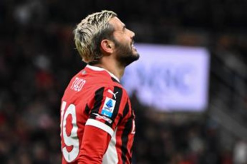 Theo Hernandez, ritorno in Italia? Si propone a Napoli e Juventus Theo Hernandez, ritorno in Italia? Si propone a Napoli e Juventus