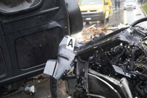 Scontro mortale suv-auto a Milano, due indagati per omicidio stradale