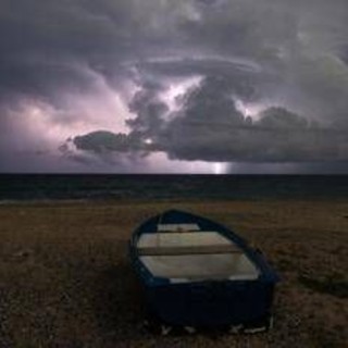 Nubifragi, mareggiate e burrasca: è massima allerta, le previsioni meteo Nubifragi, mareggiate e burrasca: è massima allerta, le previsioni meteo