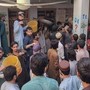 Pakistan, crolla il tetto di una scuola a Peshawar: 28 morti e 30 feriti