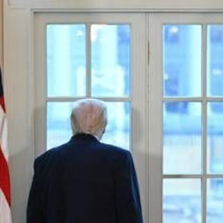 Iran, proteste represse nel sangue. Trump valuta l'attacco