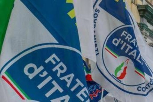 Spray urticante a cena elettorale candidata Fdi con 300 persone, panico in sala