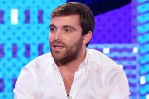 Fabrizio Romano cerca fidanzata: "Spero di trovarla, è una priorità" Fabrizio Romano cerca fidanzata: "Spero di trovarla, è una priorità"