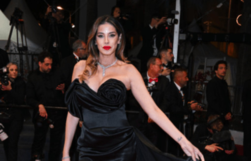 Aida Yespica in lacrime: &quot;Abusata da mio zio a 7 anni&quot;