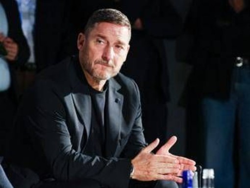 Totti accusato di abbandono di minori, il gip si riserva di decidere sulla richiesta di archiviazione Totti accusato di abbandono di minori, il gip si riserva di decidere sulla richiesta di archiviazione