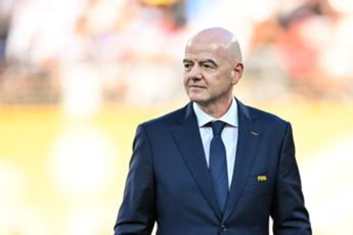 "Infantino ha fatto un gran lavoro": Cannavaro, Totti e altri big del calcio 'difendono' il presidente Fifa "Infantino ha fatto un gran lavoro": Cannavaro, Totti e altri big del calcio 'difendono' il presidente Fifa
