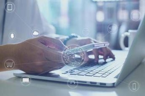 Consumi, secondo un'indagine per il 66% degli italiani il prezzo è determinante nell'acquisto di abbigliamento Consumi, secondo un'indagine per il 66% degli italiani il prezzo è determinante nell'acquisto di abbigliamento