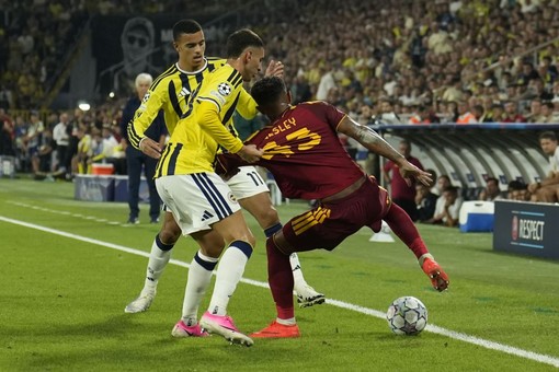 La Roma riabbraccia la Champions con un pari in Turchia La Roma riabbraccia la Champions con un pari in Turchia