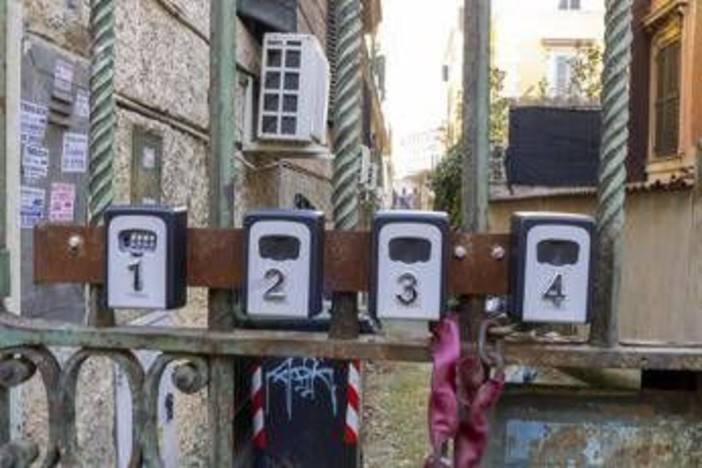 Manovra, affitti brevi: aliquota al 21% sul primo appartamento, al 26% sul secondo Manovra, affitti brevi: aliquota al 21% sul primo appartamento, al 26% sul secondo