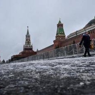 Ucraina, Ue amplia lista sanzioni Russia: colpiti anche gli influencer di Putin
