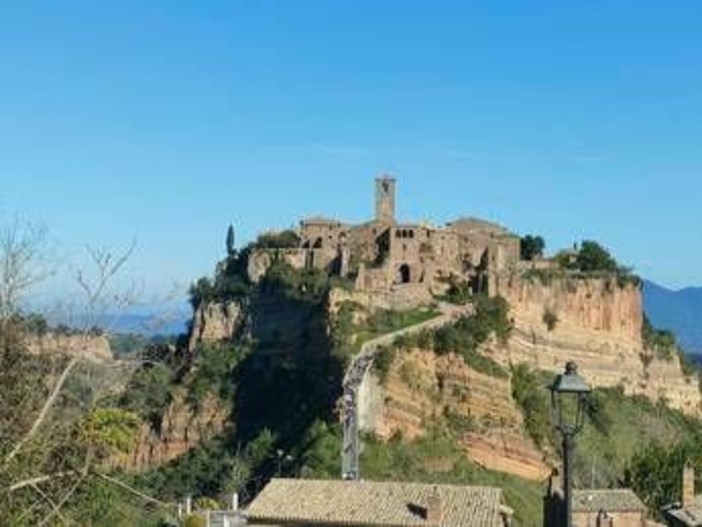 Civita di Bagnoregio e Bolsena conquistano il titolo di Capitale italiana dell’arte contemporanea 2028: il progetto vincitore